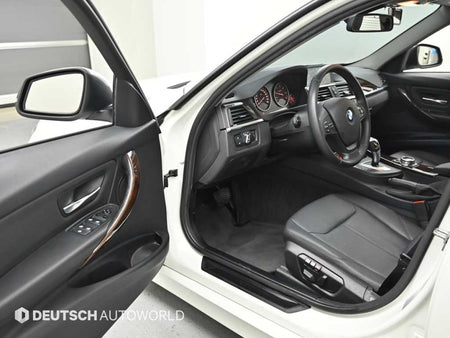BMW 3-Series — photo 11