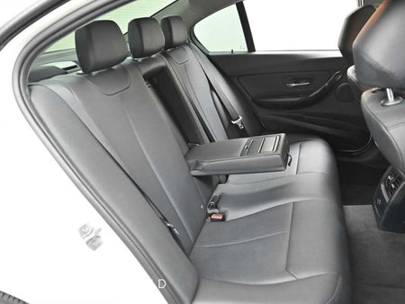 BMW 3-Series — photo 12