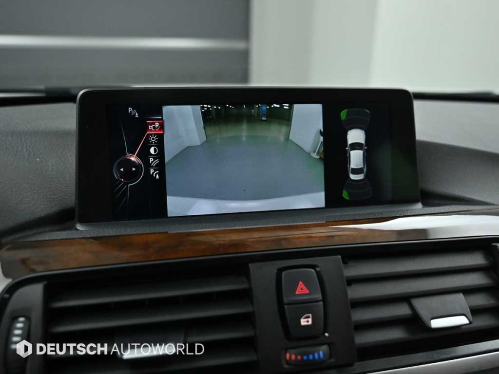 BMW 3-Series — photo 15