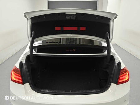 BMW 3-Series — photo 19
