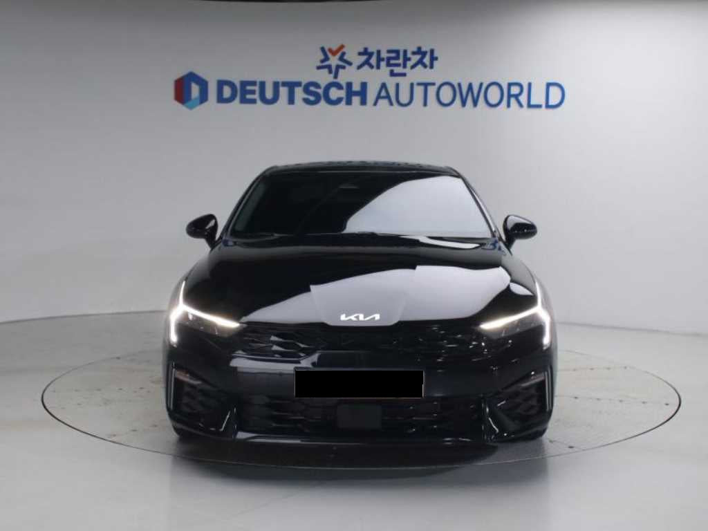 Kia K5 — photo 03