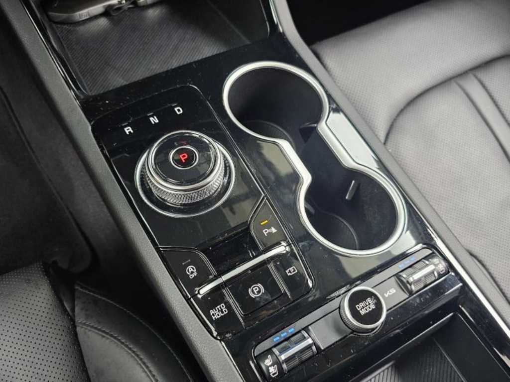 Kia K5 — photo 09