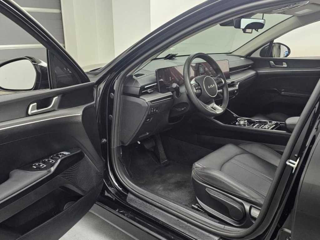 Kia K5 — photo 11