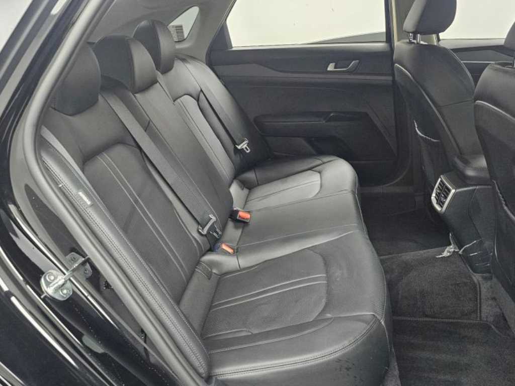 Kia K5 — photo 12