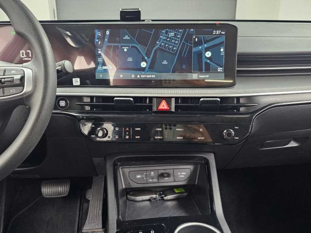 Kia K5 — photo 14
