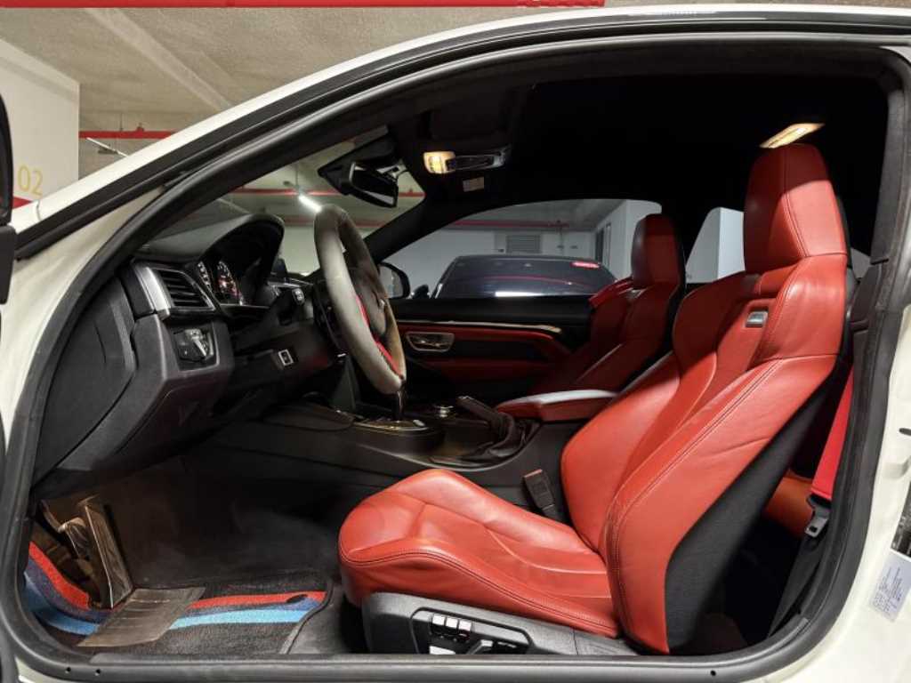 BMW M4 — photo 10