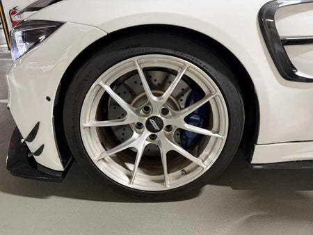 BMW M4 — photo 18