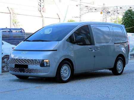 Hyundai Staria — photo 02