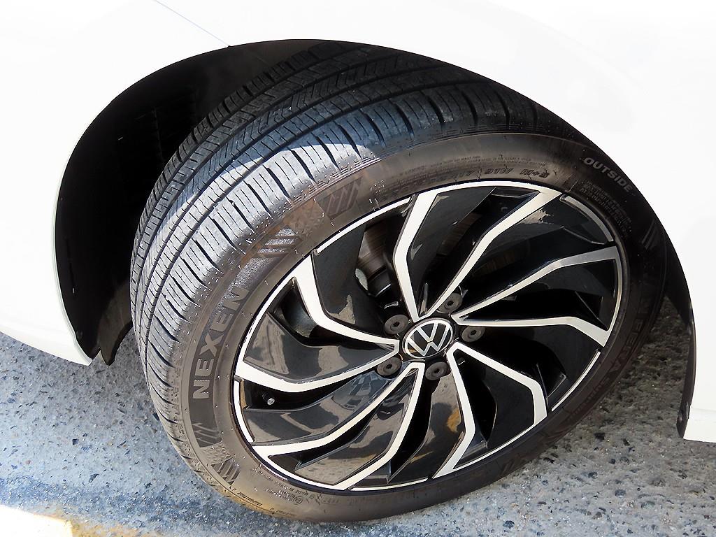 Volkswagen Golf — photo 20