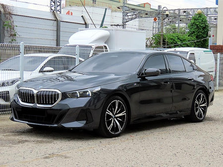 BMW 5-Series — photo 02