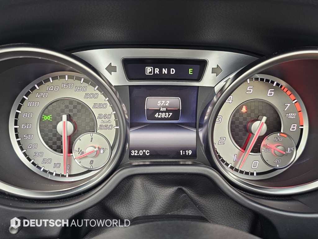 Mercedes-Benz SL-Class — photo 08