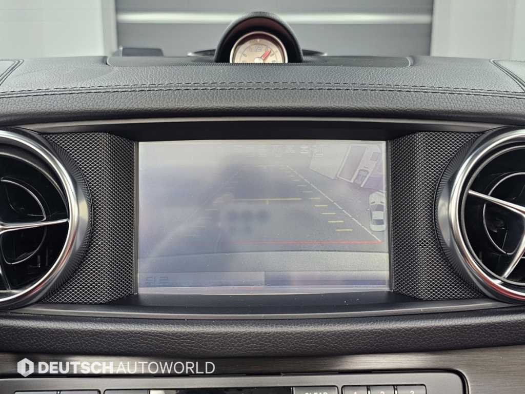 Mercedes-Benz SL-Class — photo 15