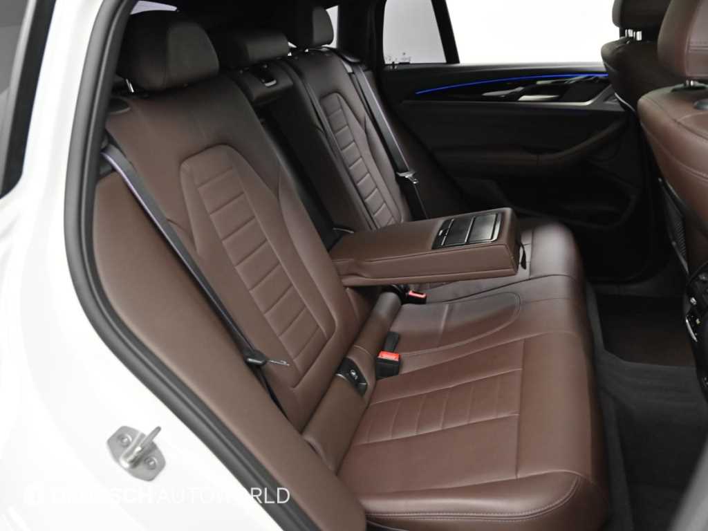 BMW X4 — photo 12