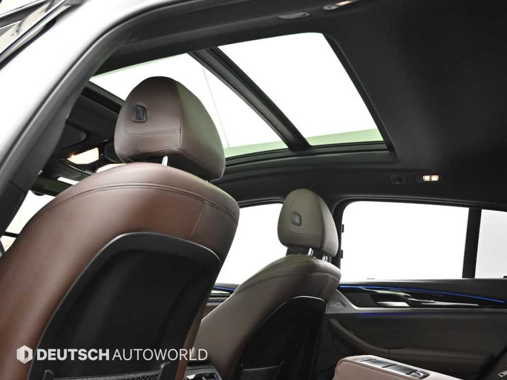 BMW X4 — photo 18