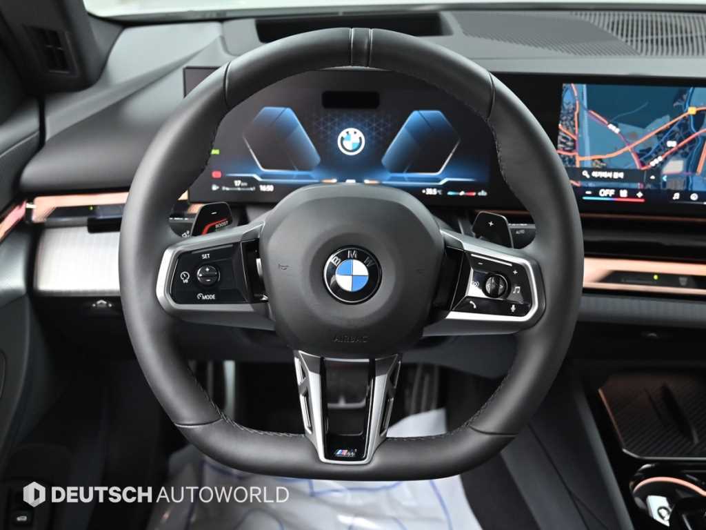 BMW 5-Series — photo 13