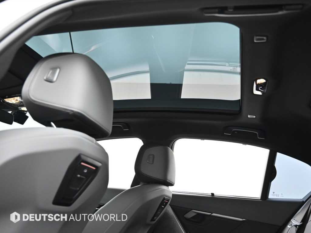 BMW 5-Series — photo 18