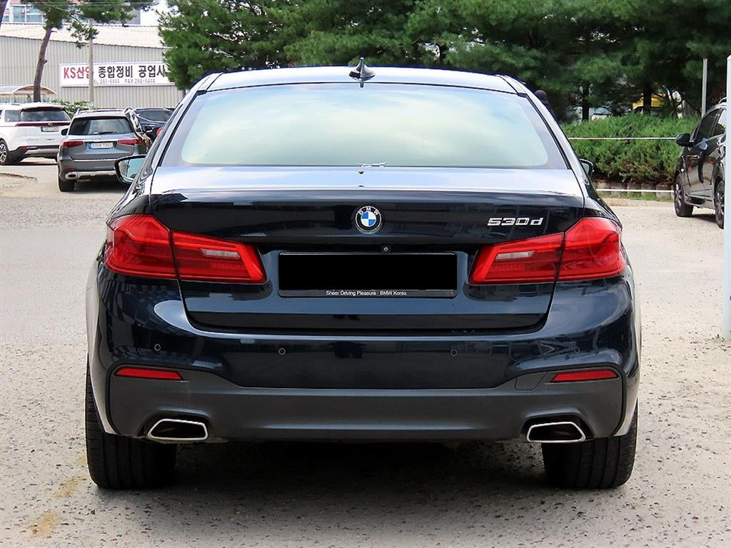 BMW 5-Series — photo 04