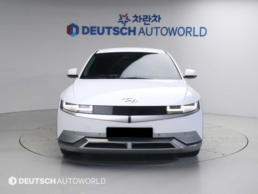 Hyundai Ioniq5 — photo 03