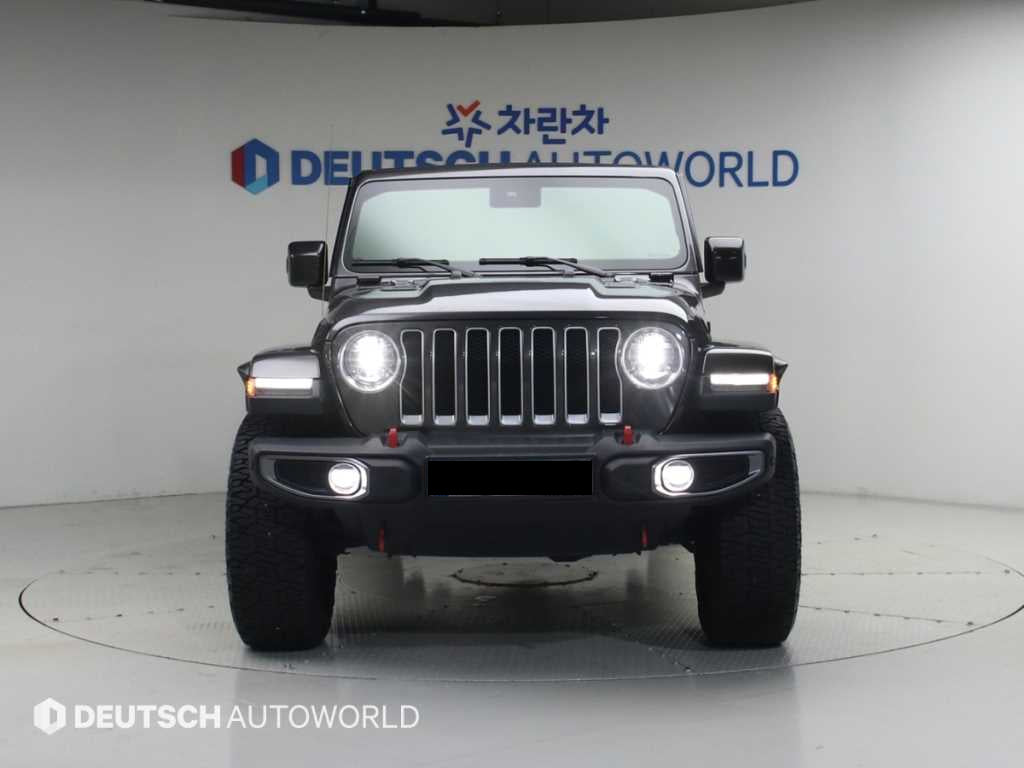 Jeep Wrangler — photo 03