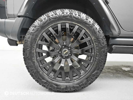 Jeep Wrangler — photo 05