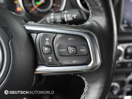Jeep Wrangler — photo 18