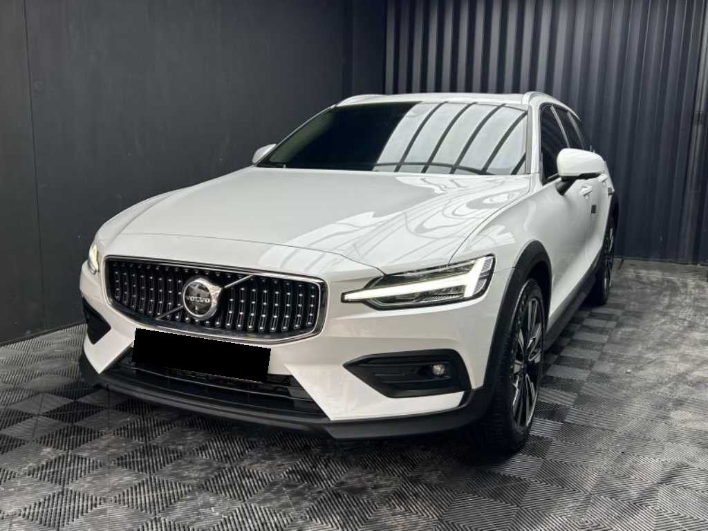 Volvo V60 — photo 02