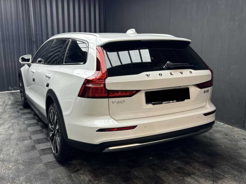 Volvo V60 — photo 04