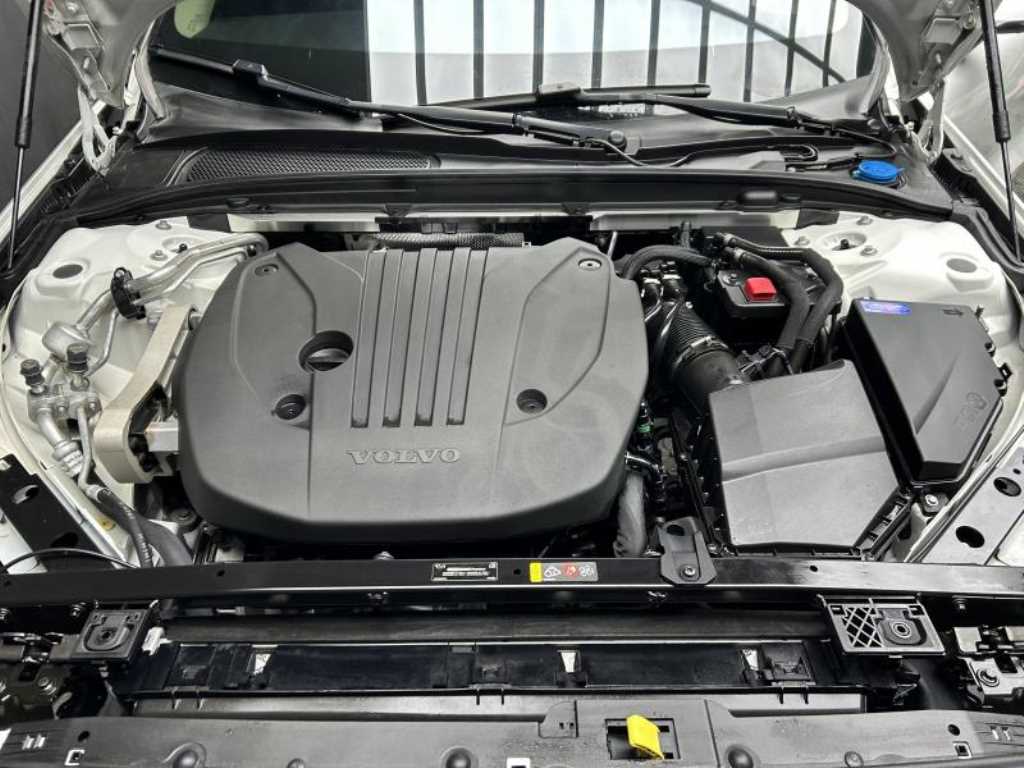 Volvo V60 — photo 05