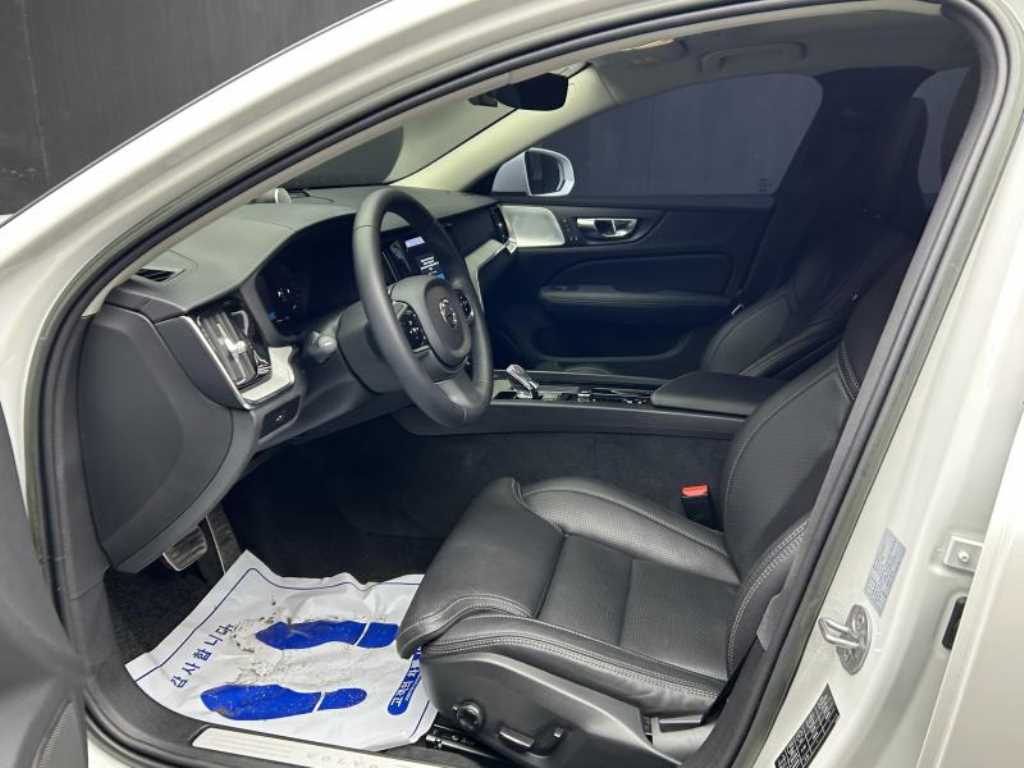 Volvo V60 — photo 07