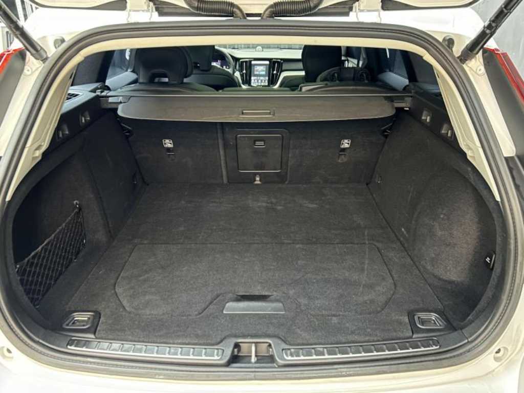 Volvo V60 — photo 18