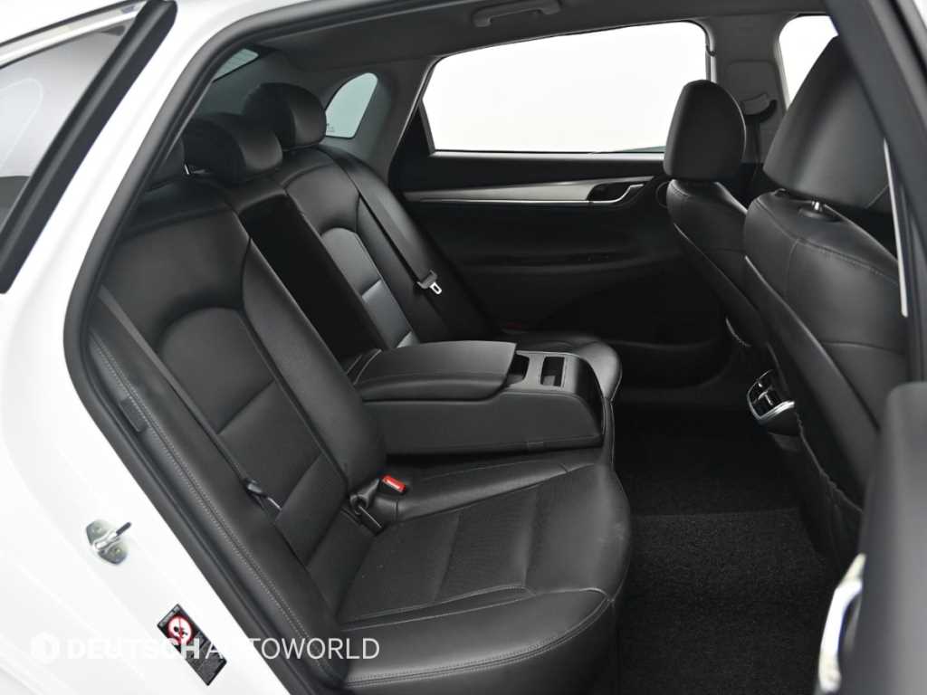 Hyundai Grandeur — photo 17