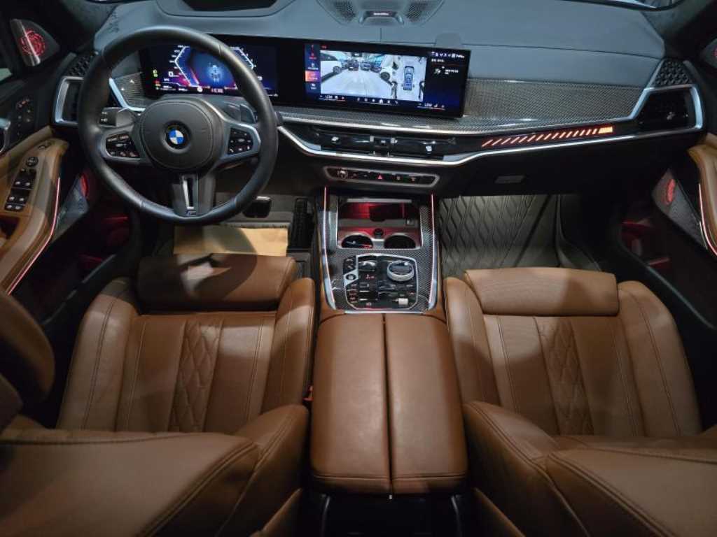 BMW X7 — photo 06