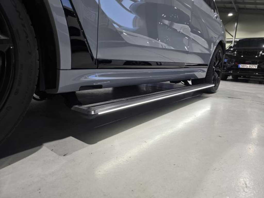 BMW X7 — photo 12