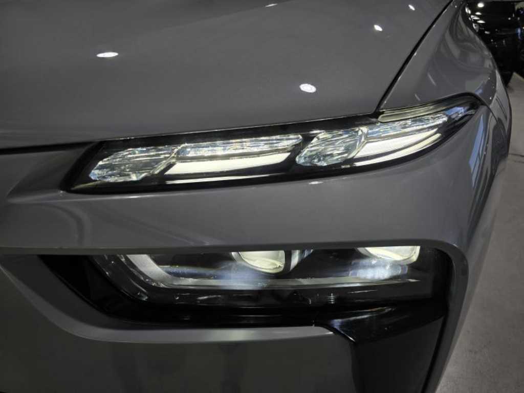 BMW X7 — photo 18
