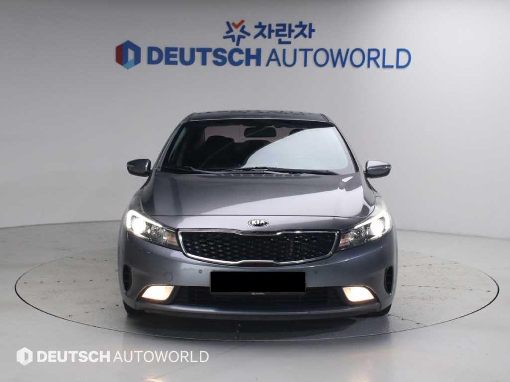 Kia K3 — photo 03