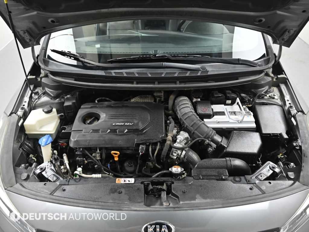 Kia K3 — photo 06