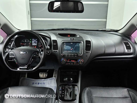 Kia K3 — photo 07