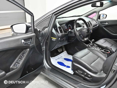 Kia K3 — photo 11