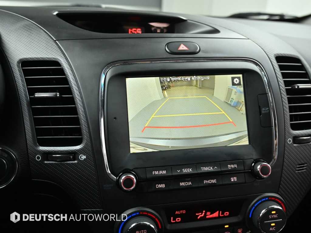 Kia K3 — photo 15