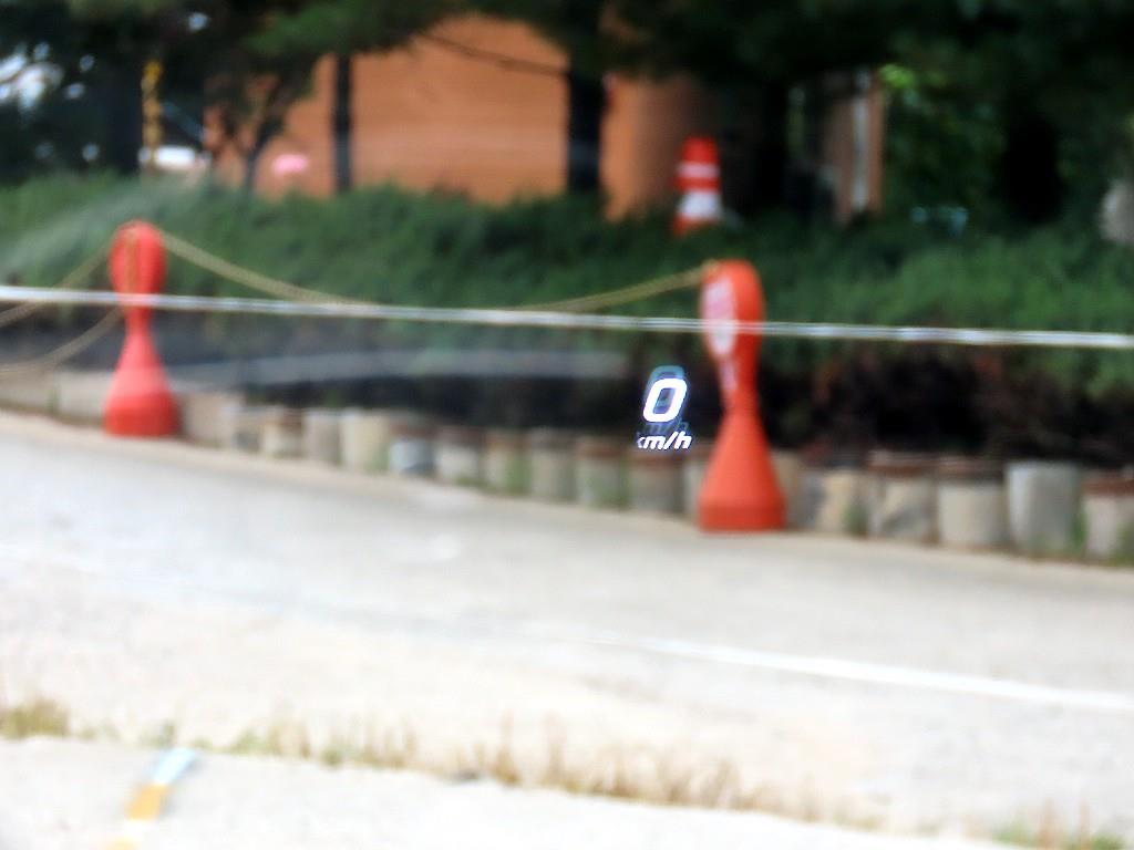 Mercedes-Benz E-Class — photo 10