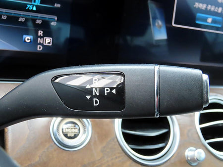 Mercedes-Benz E-Class — photo 11