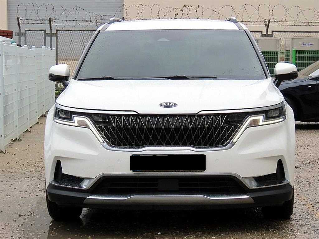Kia Carnival — photo 02
