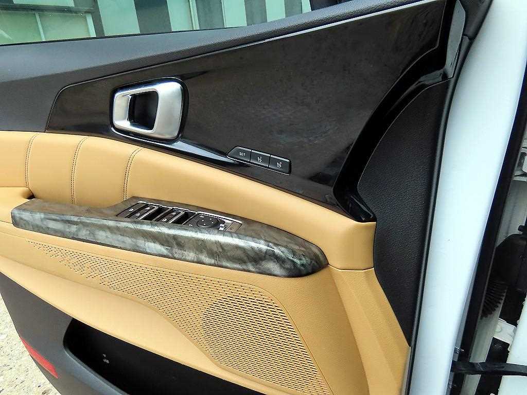 Kia Carnival — photo 12