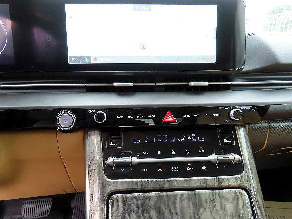 Kia Carnival — photo 14