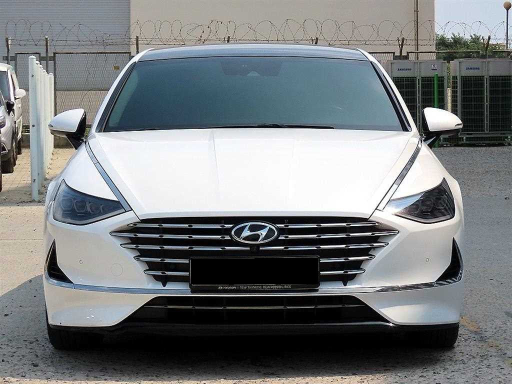 Hyundai Sonata — photo 01