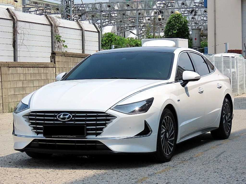 Hyundai Sonata — photo 02