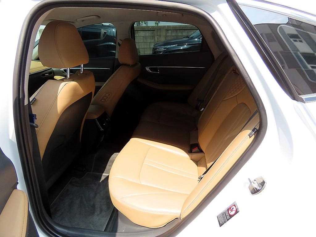 Hyundai Sonata — photo 06