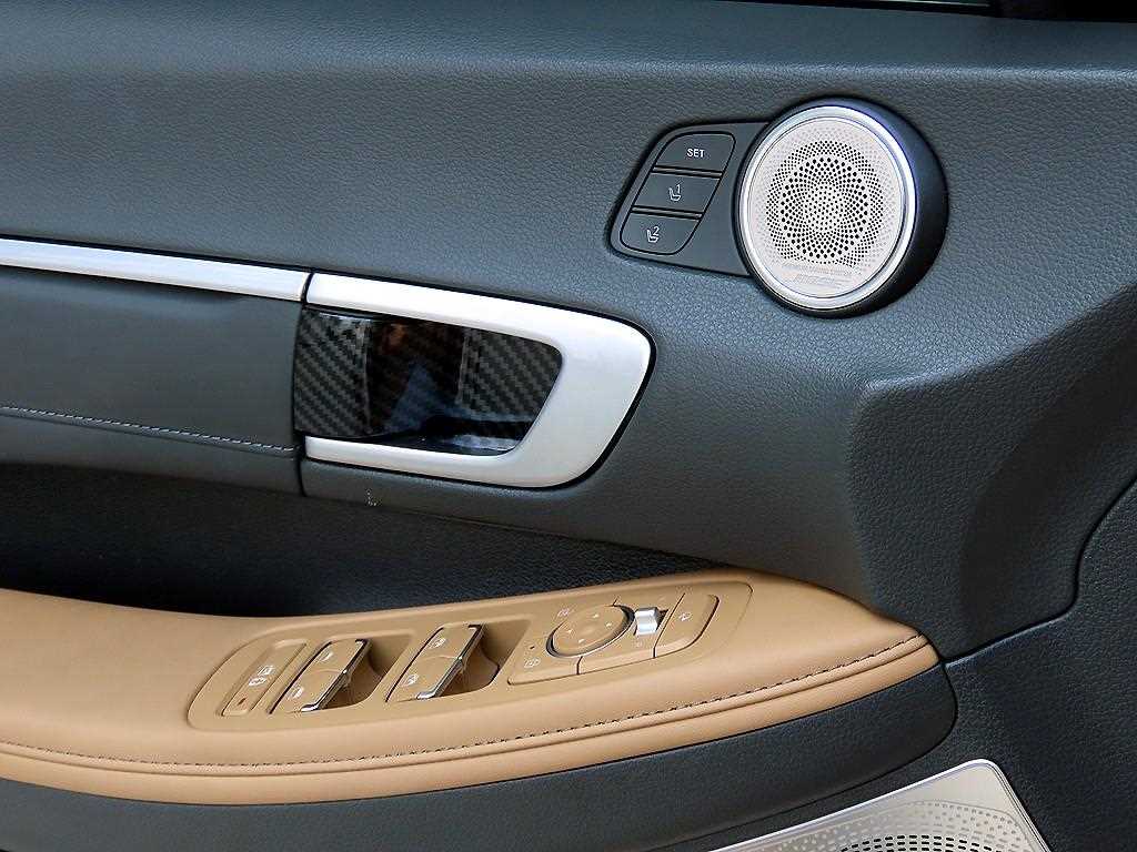 Hyundai Sonata — photo 12