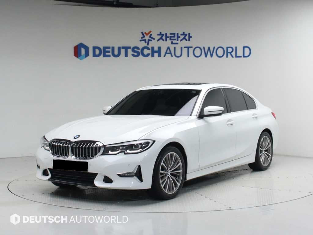 BMW 3-Series — photo 01