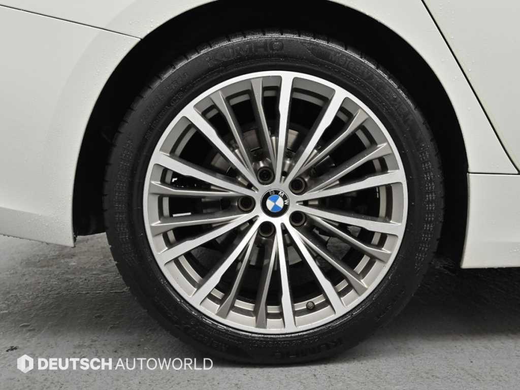 BMW 3-Series — photo 05
